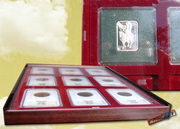 Drewniana paleta na ogradowane monety