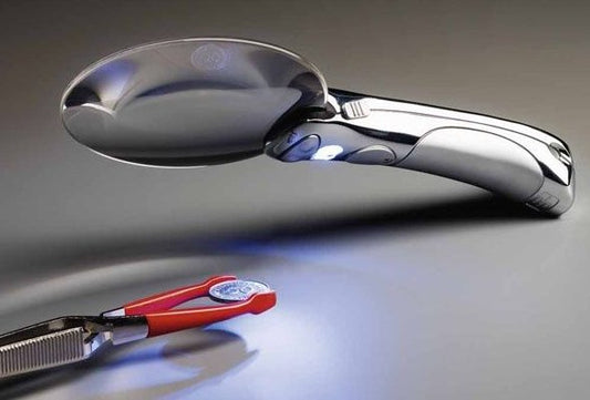 Lupa LU5LEDM, powiększenie 2x, z podświetleniem, Leuchtturm